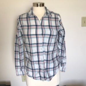 American eagle button down